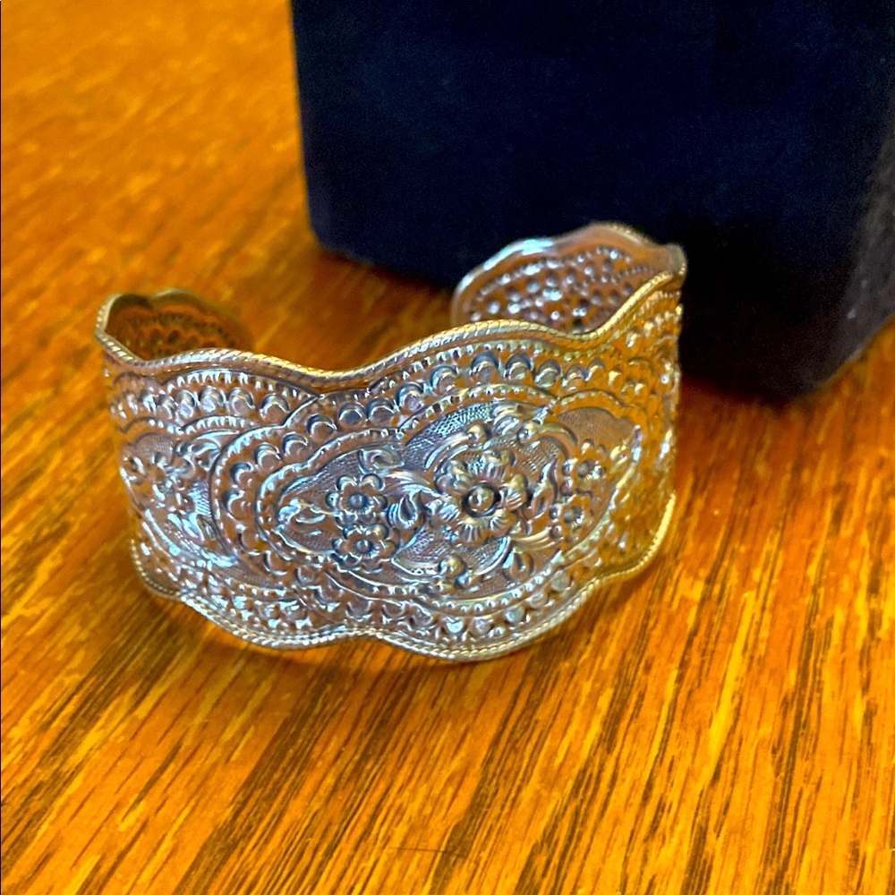 Vintage sterling silver cuff bracelet